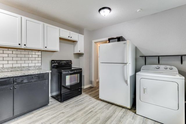 117 W Zimmerly St, Wichita, KS 67213