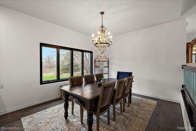 1194 EAGLE NEST CT, Milford Vlg, MI 48381