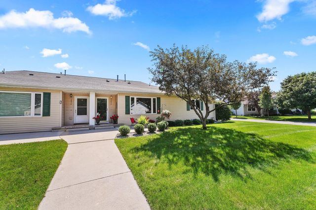 2832 Emerald Bluffs, Traverse City, MI 49684