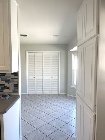 2302 Humble Ave, Midland, TX 79705