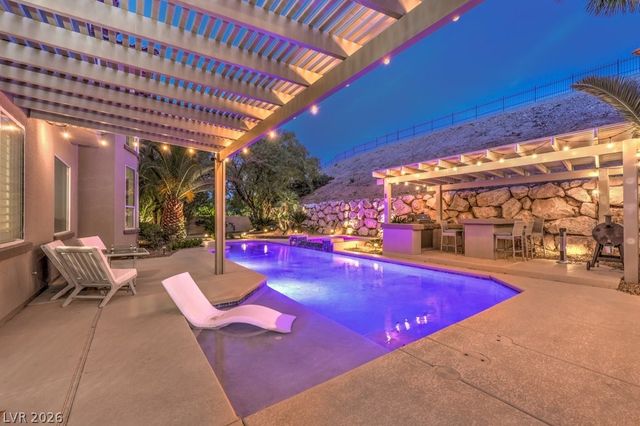 2849 Soaring Peak Avenue, Henderson, NV 89052