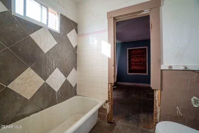 3327 MOBILE Avenue, El Paso, TX 79930