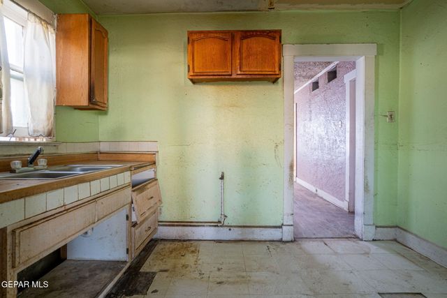 3327 MOBILE Avenue, El Paso, TX 79930