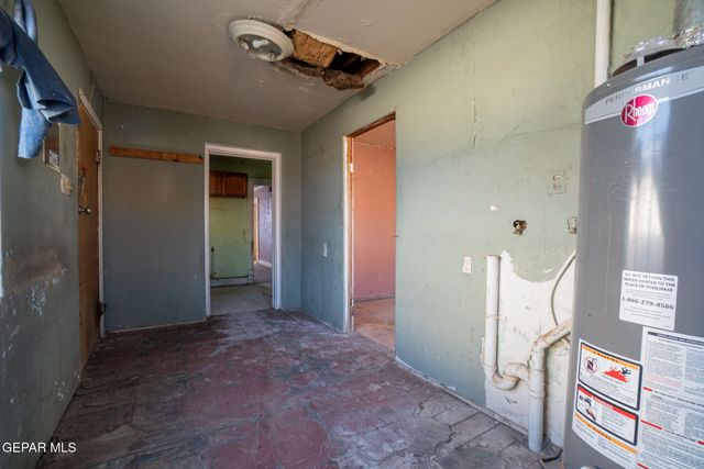 3327 MOBILE Avenue, El Paso, TX 79930