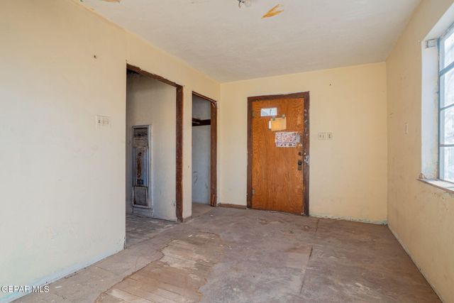 3327 MOBILE Avenue, El Paso, TX 79930