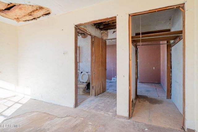 3327 MOBILE Avenue, El Paso, TX 79930