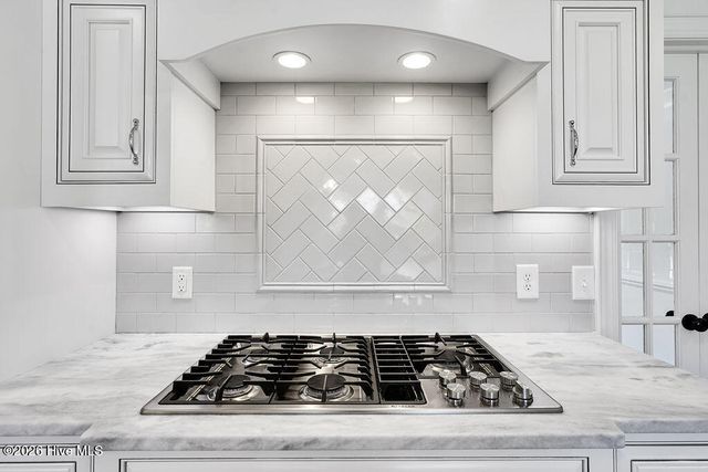 2202 S Live Oak Parkway, Wilmington, NC 28403