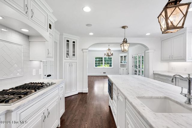 2202 S Live Oak Parkway, Wilmington, NC 28403