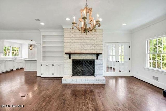 2202 S Live Oak Parkway, Wilmington, NC 28403
