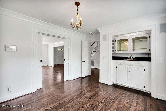 2202 S Live Oak Parkway, Wilmington, NC 28403