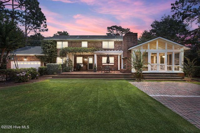 2202 S Live Oak Parkway, Wilmington, NC 28403