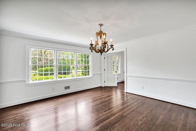 2202 S Live Oak Parkway, Wilmington, NC 28403