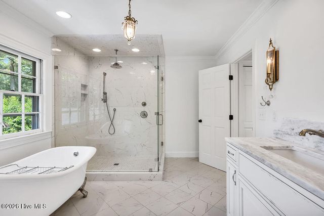 2202 S Live Oak Parkway, Wilmington, NC 28403