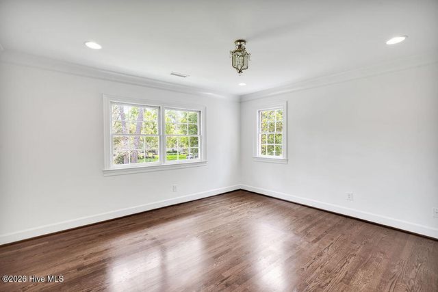 2202 S Live Oak Parkway, Wilmington, NC 28403