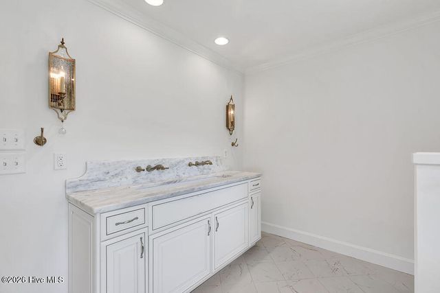 2202 S Live Oak Parkway, Wilmington, NC 28403