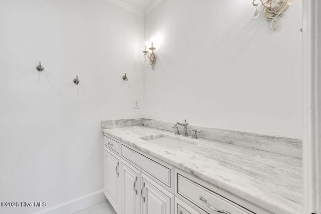 2202 S Live Oak Parkway, Wilmington, NC 28403