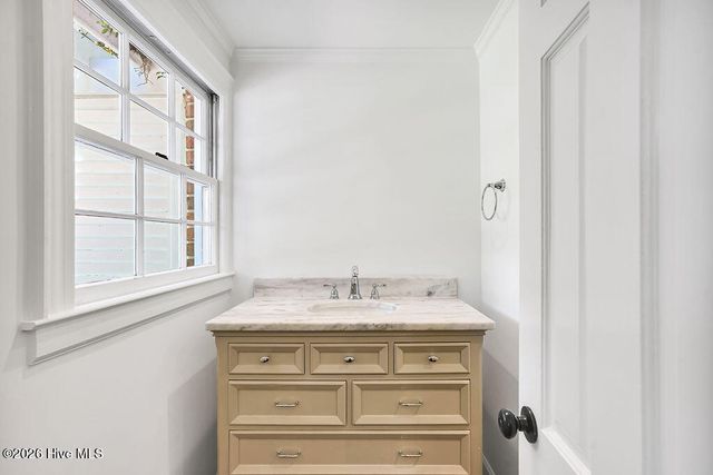 2202 S Live Oak Parkway, Wilmington, NC 28403