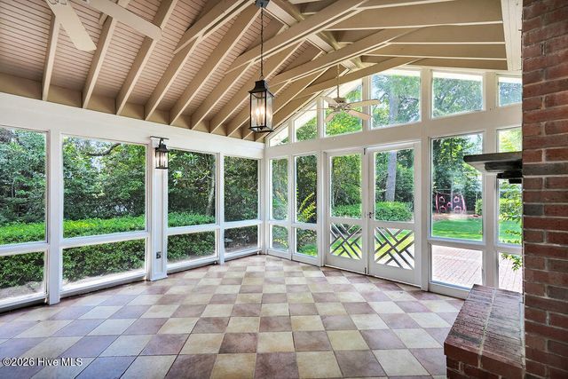 2202 S Live Oak Parkway, Wilmington, NC 28403