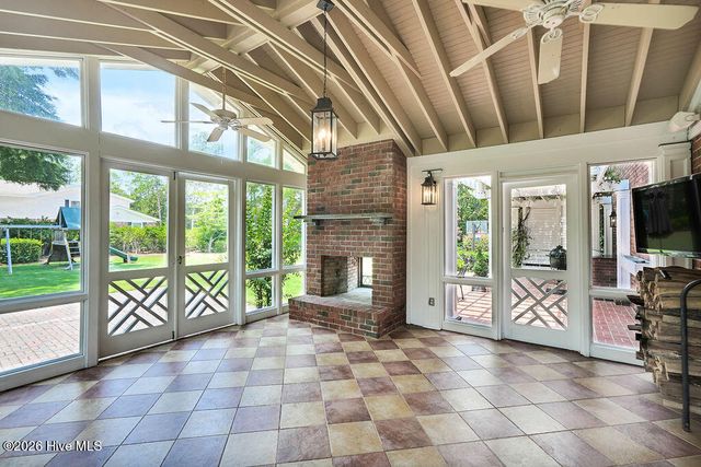 2202 S Live Oak Parkway, Wilmington, NC 28403