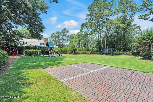 2202 S Live Oak Parkway, Wilmington, NC 28403