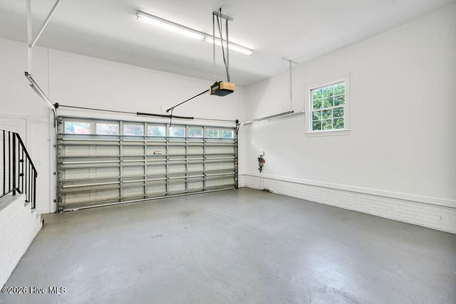 2202 S Live Oak Parkway, Wilmington, NC 28403