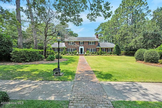 2202 S Live Oak Parkway, Wilmington, NC 28403
