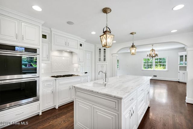 2202 S Live Oak Parkway, Wilmington, NC 28403