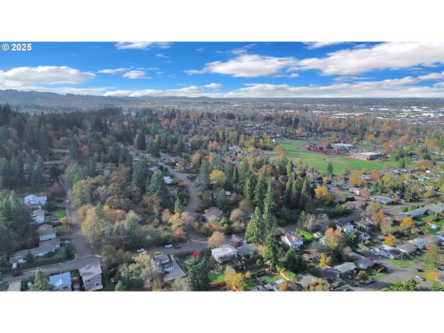 2279 City View St, Eugene, OR 97401