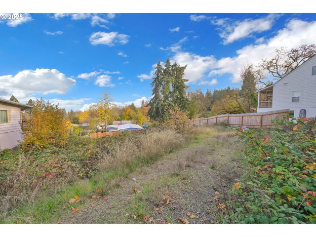 2279 City View St, Eugene, OR 97401