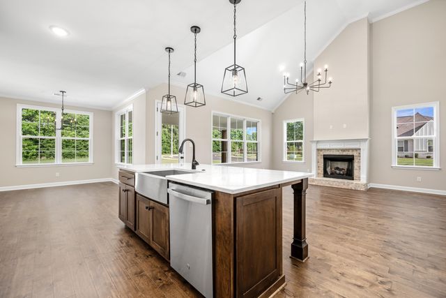 6489 CLARKSON CIR W, Arlington, TN 38002