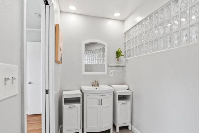 885 Coachella Avenue, Sunnyvale, CA 94085
