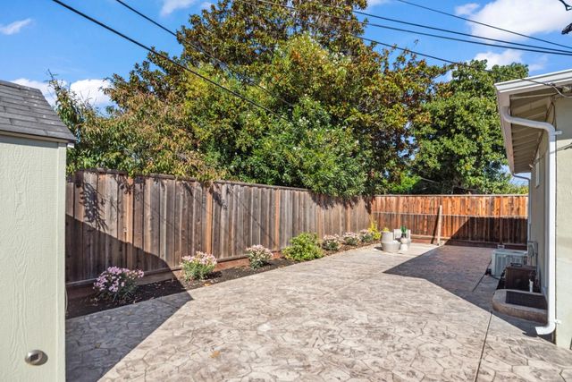 885 Coachella Avenue, Sunnyvale, CA 94085
