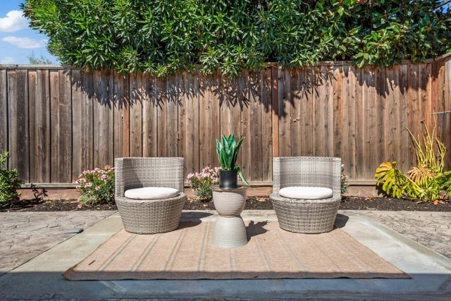 885 Coachella Avenue, Sunnyvale, CA 94085