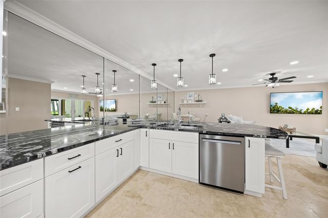 4660 OCEAN BOULEVARD F1, Sarasota, FL 34242