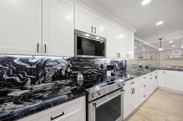 4660 OCEAN BOULEVARD F1, Sarasota, FL 34242