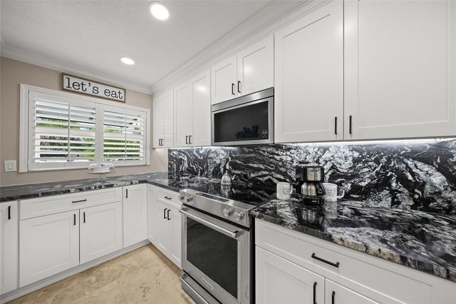 4660 OCEAN BOULEVARD F1, Sarasota, FL 34242