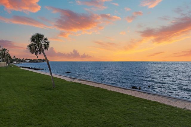 4660 OCEAN BOULEVARD F1, Sarasota, FL 34242