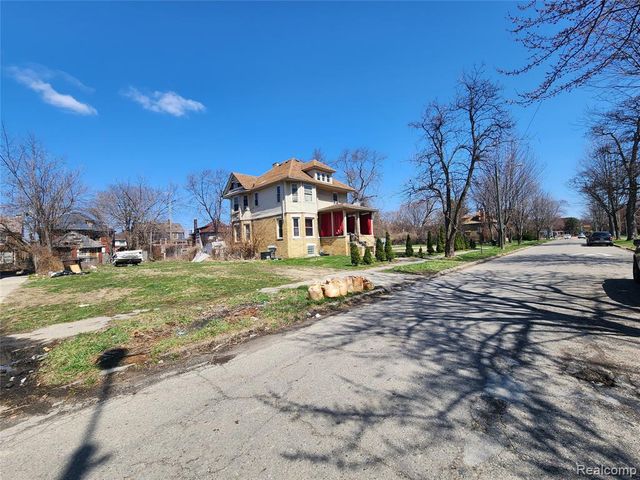 130 Hazelwood Street, Detroit, MI 48202