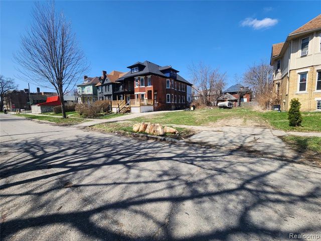 130 Hazelwood Street, Detroit, MI 48202