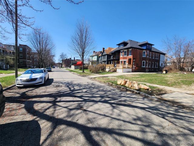 130 Hazelwood Street, Detroit, MI 48202
