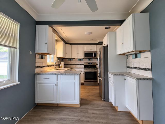 1528 Charmaine Drive, Toledo, OH 43614