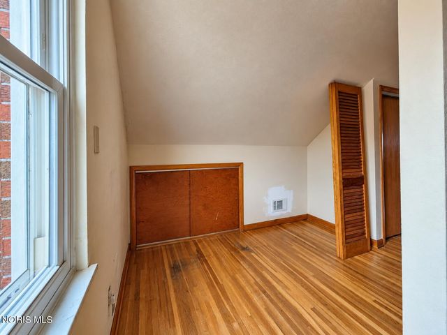 1528 Charmaine Drive, Toledo, OH 43614