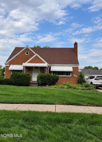 1528 Charmaine Drive, Toledo, OH 43614