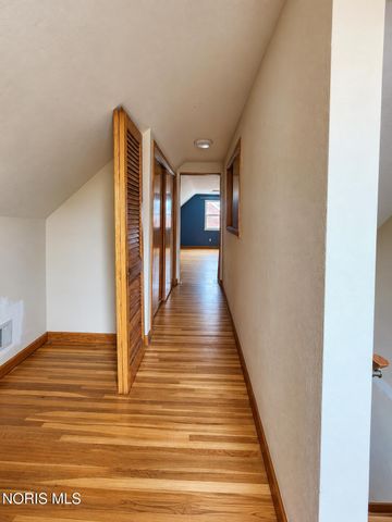 1528 Charmaine Drive, Toledo, OH 43614