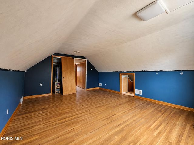 1528 Charmaine Drive, Toledo, OH 43614