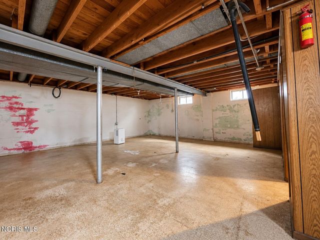 1528 Charmaine Drive, Toledo, OH 43614