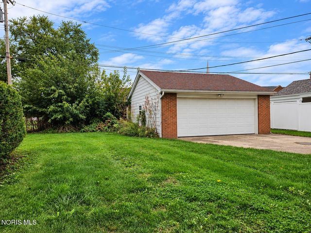 1528 Charmaine Drive, Toledo, OH 43614