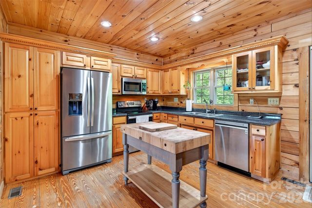 71 Browns Crossing Drive, Marion, NC 28752