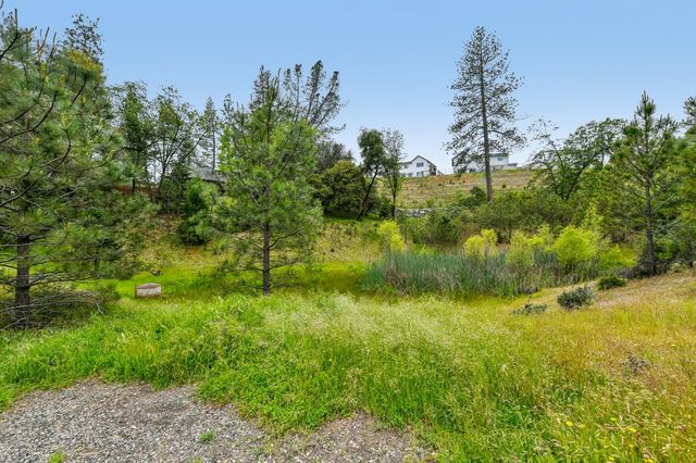 1017 Utah Dr, Placerville, CA 95667