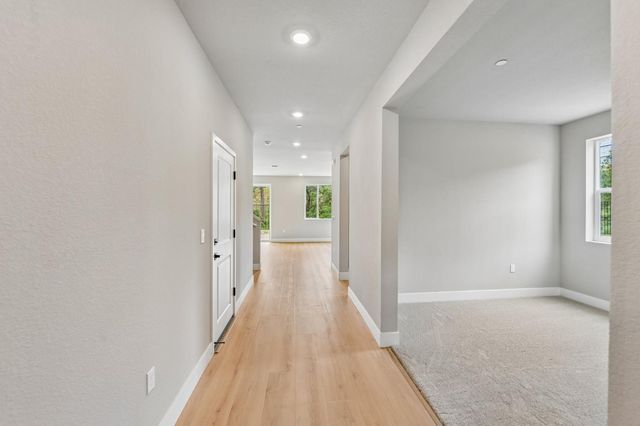 1017 Utah Dr, Placerville, CA 95667